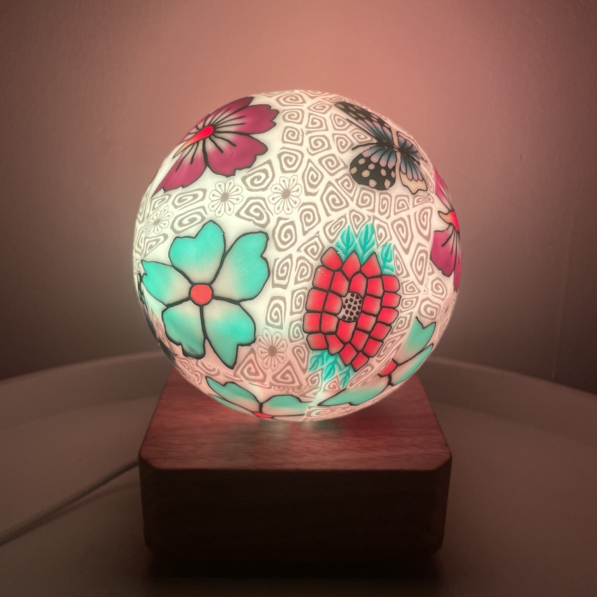 Decorative Ceramic LED Lamp – Soft Ambient Lighting for Modern Spaces
